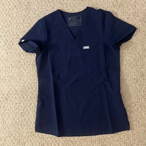 figs women’s navy blue catarina scrub top